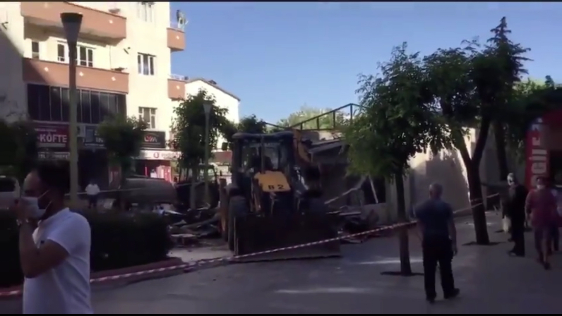 Qeyûmê Sêrtê, avahiya Pirtûkxaneya Celadet Elî Bedirxan hilweşand 
